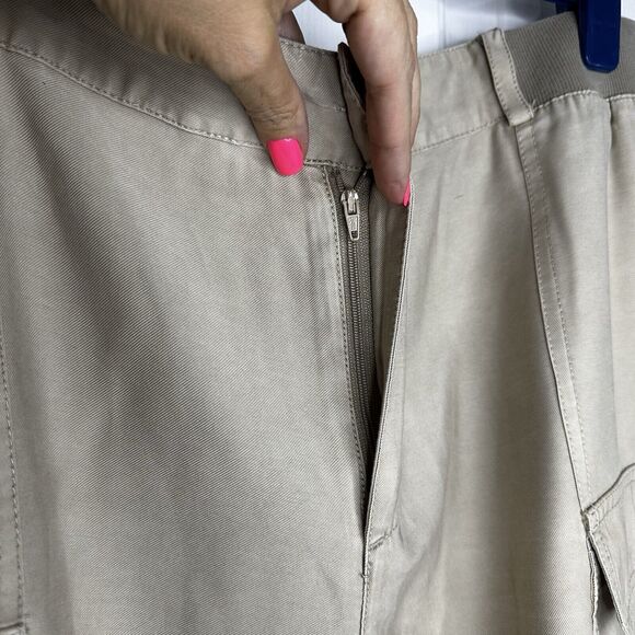 Soft Surroundings Cargo Shorts Taupe Khaki Tan Weightless Blend Cuffed 1x - Picture 4 of 12